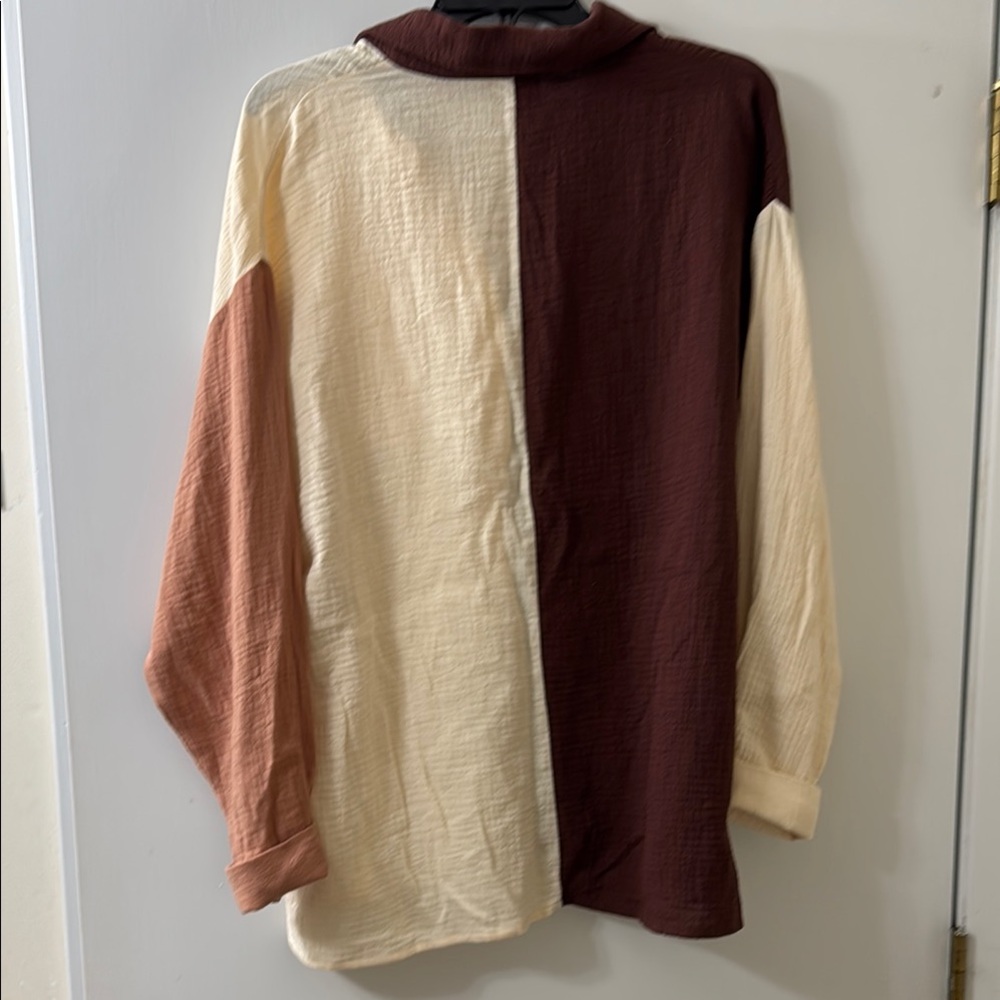NWOT Color-Block Cream and Brown Blouse - Picture 3 of 3
